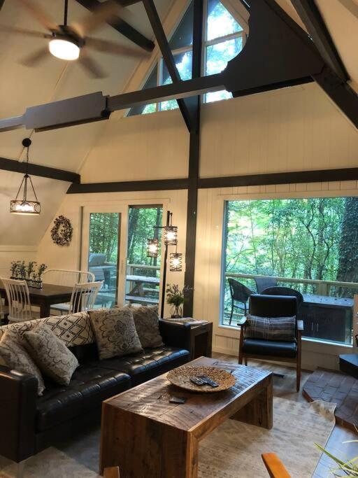 Cozy Cottage W Hot Tub, 5 Min Walk To Main St 海兰兹 外观 照片